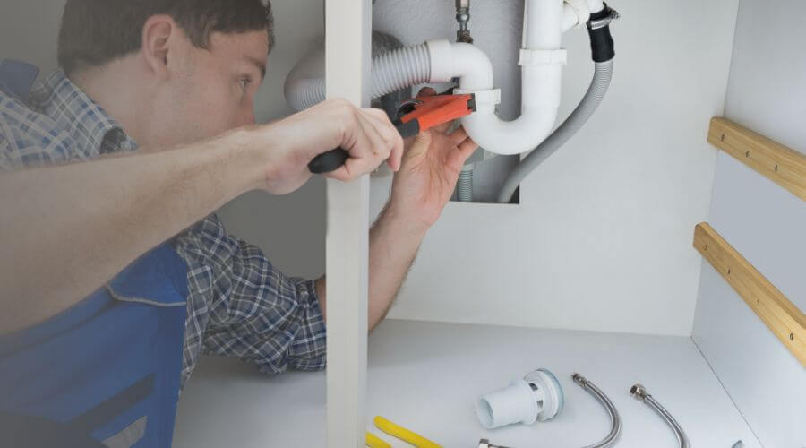 Expert burst pipe repair services in Sopchoppy, FL